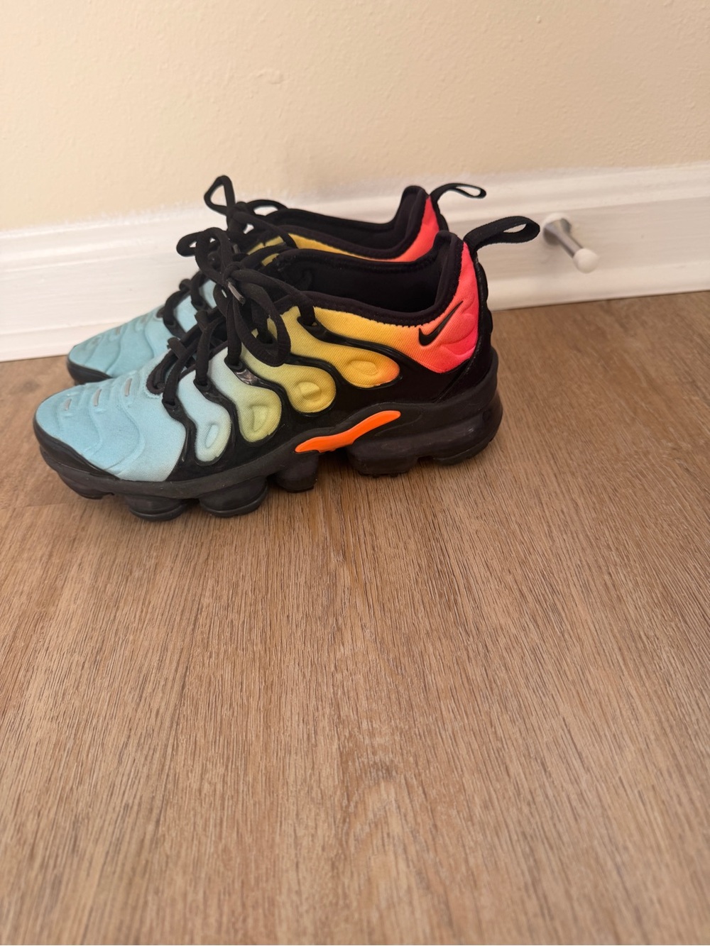 Women’s Nike VaporMax sneakers. Size 5